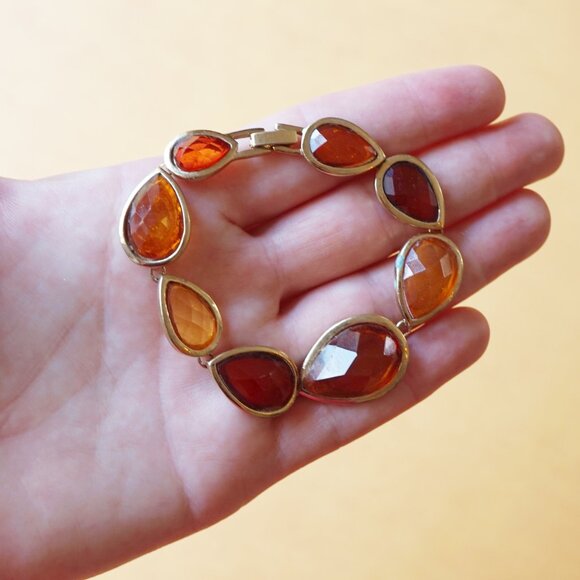 Vintage 1990s Amber & Gold Bezel Set Bracelet – Faceted Teardrop Faux Crystal - Picture 4 of 4